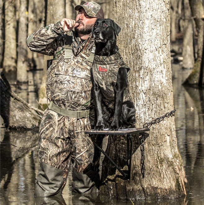 How to Choose the Best Dog Stand for Duck Hunting